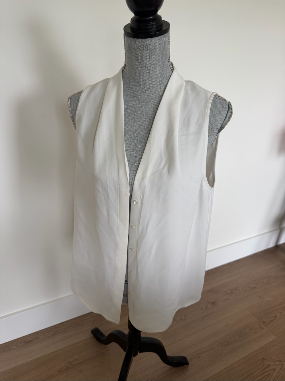 Babaton Aritzia White Sleeveless Draped V Neck Button Up Blouse Medium